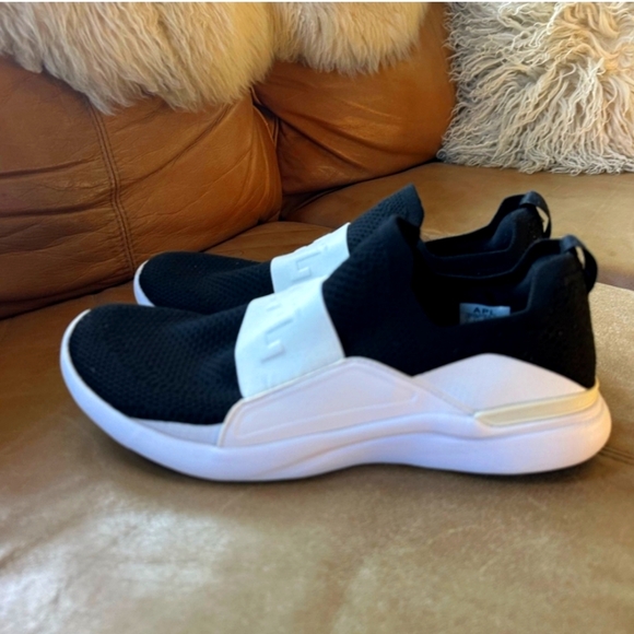 APL women sneakers - Picture 2 of 5